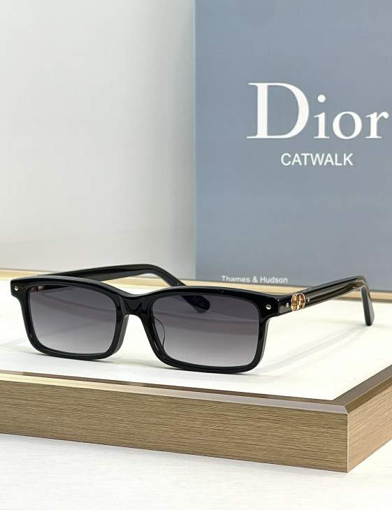 Picture of Dior Sunglasses _SKUfw76161305fw